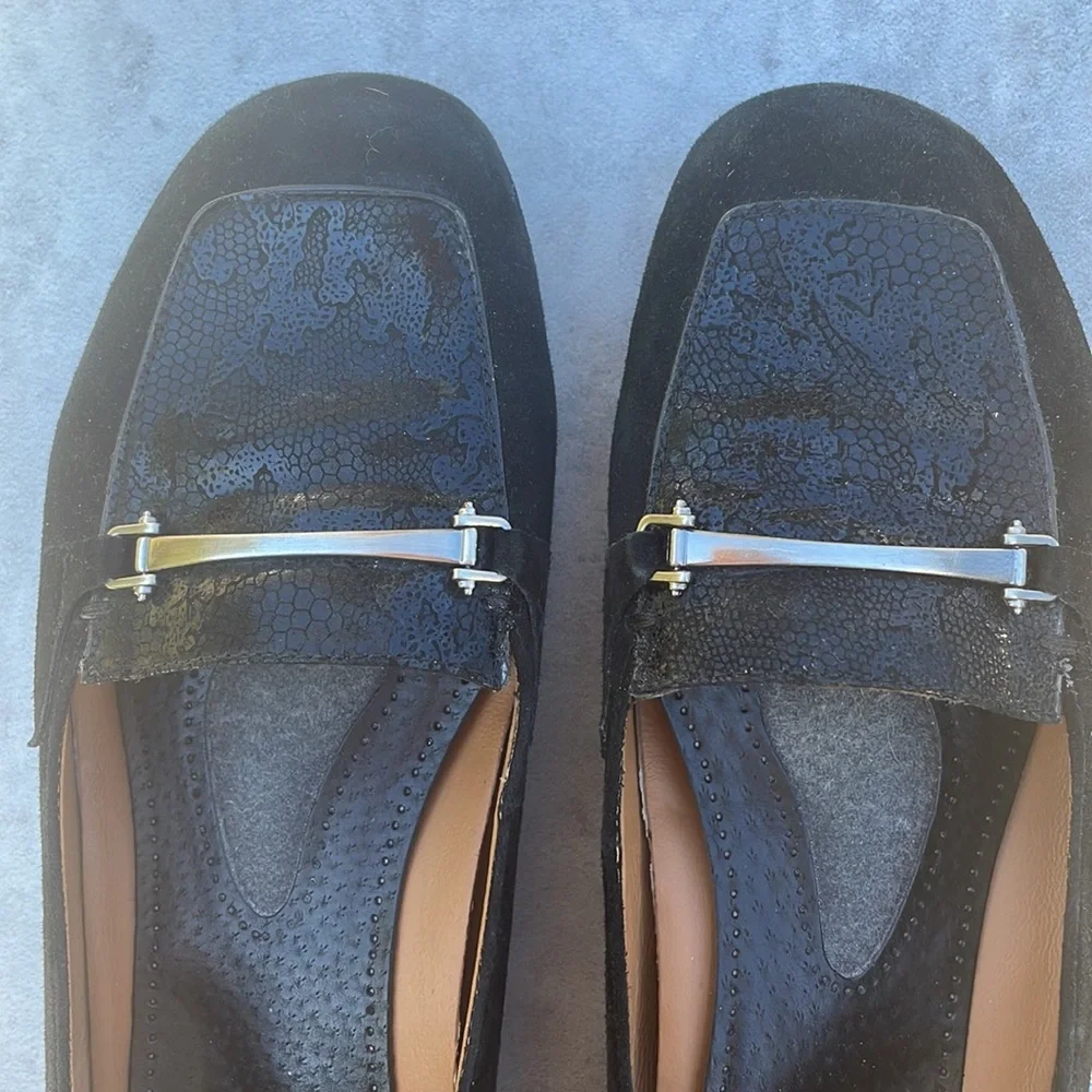 Earthies Alora Leather Suede Faux Snakeskin Loafers Flats Silver Accent Size 9.5